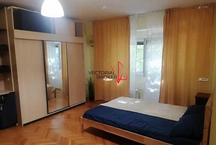 Decebal - Garsoniera, et.1, bloc mixt, 1993, 8 min metrou Muncii